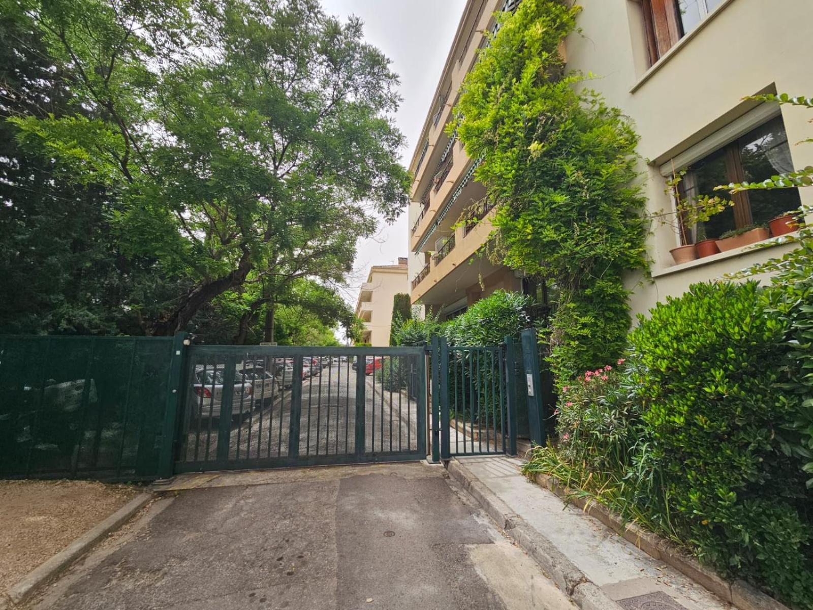 Provencal-Style Apartment Aix-en-Provence Exterior foto